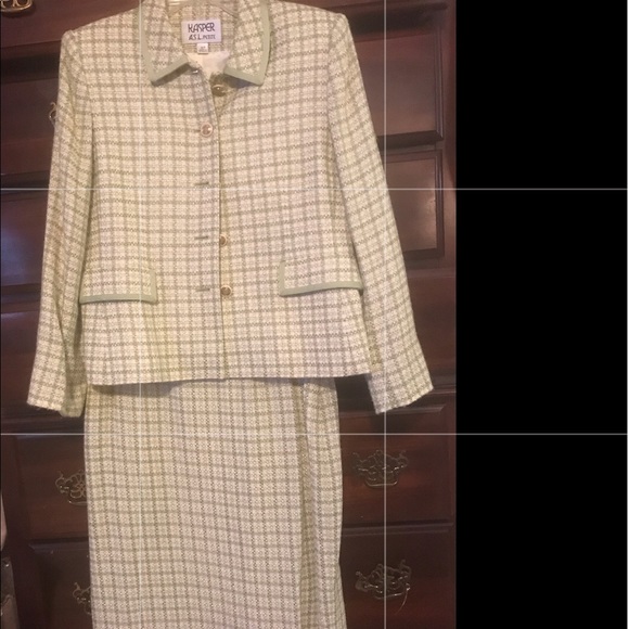 2 piece tweed suit. - Picture 1 of 2